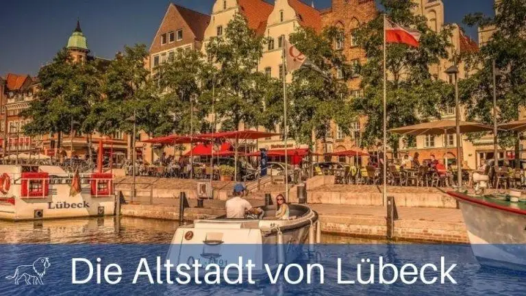 Das Bild zeigt die Trave in der Lübecker Altstadt